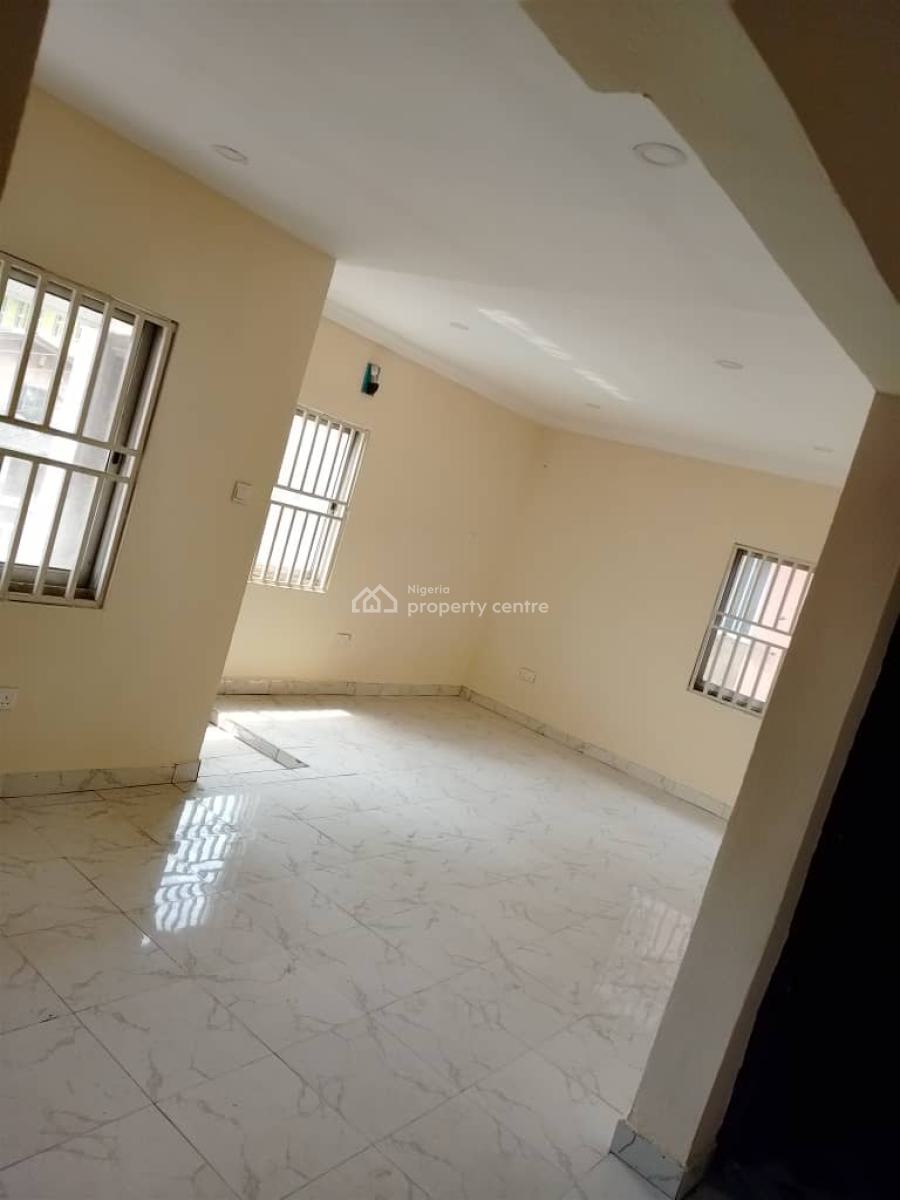 Spacious and Strategically Located 5-bedroom  Wing of Duplex, Agidingbi, Ikeja, Lagos, Semi-detached Duplex for Rent