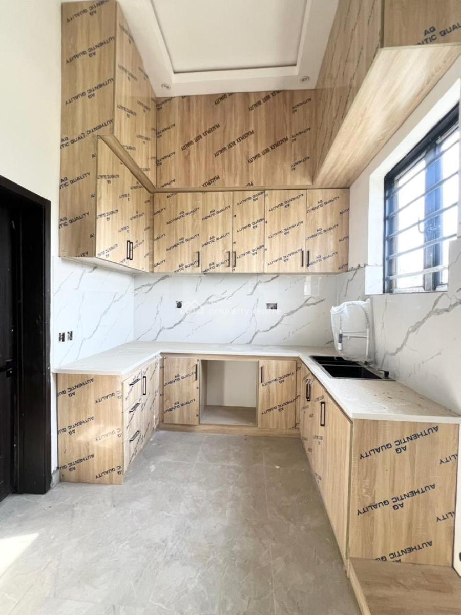 Tastefully 4 Bedrooms Townhouse Duplex, Orchid, Lekki, Lagos, Terraced Duplex for Sale