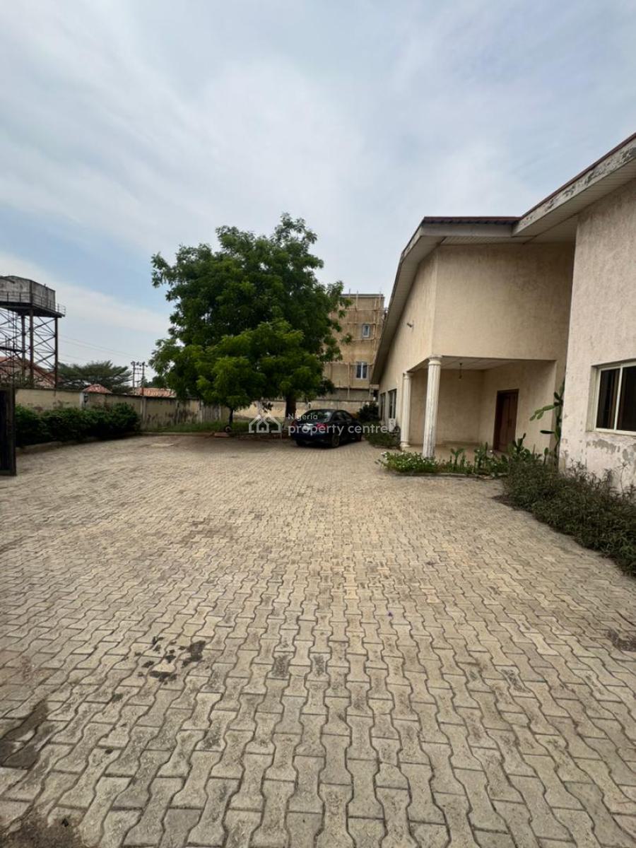 2167 Sqm of Land with Structure, Kobiowu Cresent, Ibadan, Oyo, Residential Land for Sale