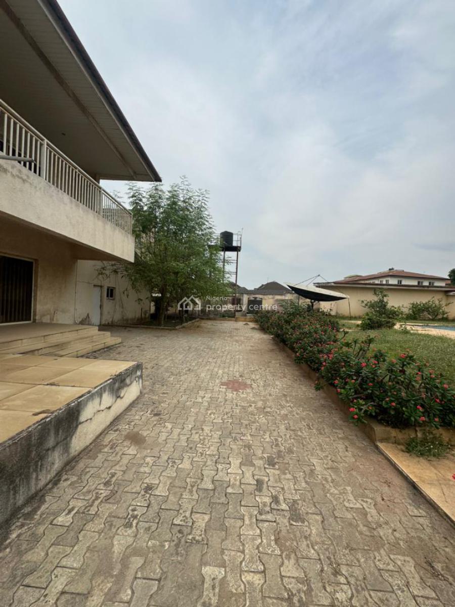 2167 Sqm of Land with Structure, Kobiowu Cresent, Ibadan, Oyo, Residential Land for Sale