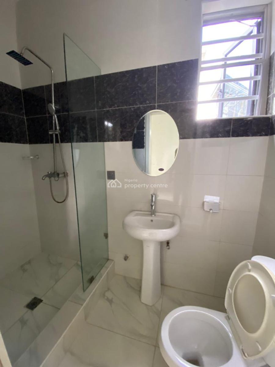 Self Contain Room Upstairs in a Shared Duplex Sharing Kitchen Only, Lekki Conservation Center 2nd Tollgate, Lekki, Lagos, Self Contain (single Rooms) for Rent