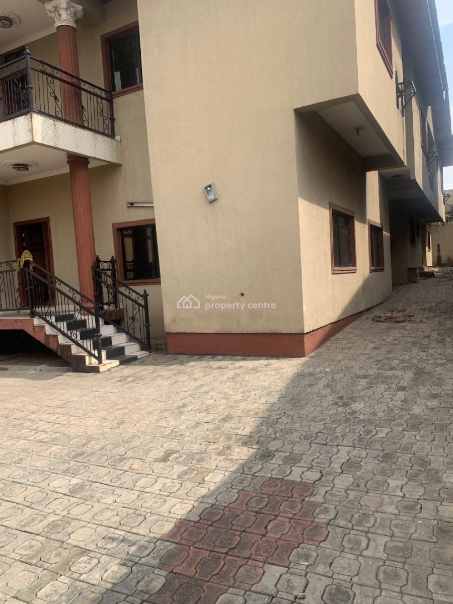 Massive 5 Bedroom Duplex with Bq, Gra Phase 2, Magodo, Lagos, Detached Duplex for Rent