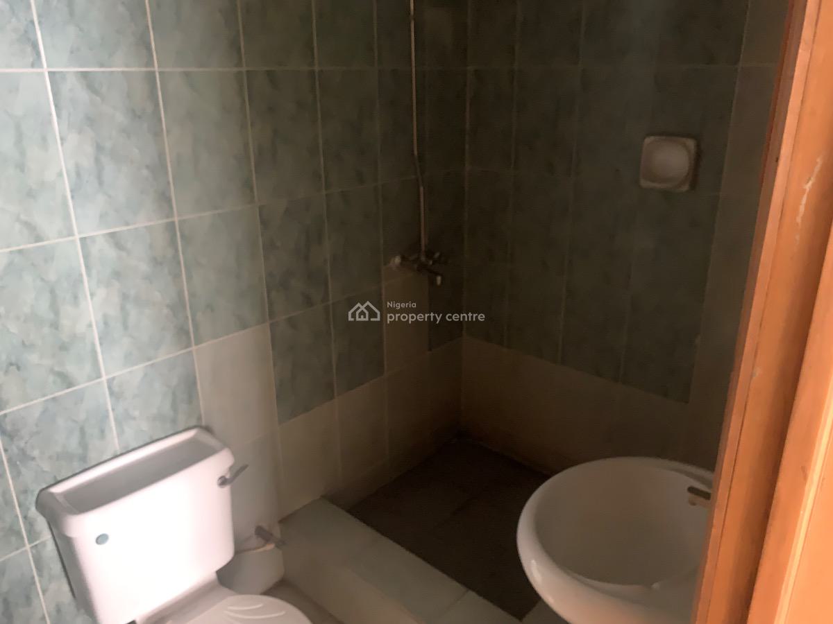 Massive 5 Bedroom Duplex with Bq, Gra Phase 2, Magodo, Lagos, Detached Duplex for Rent