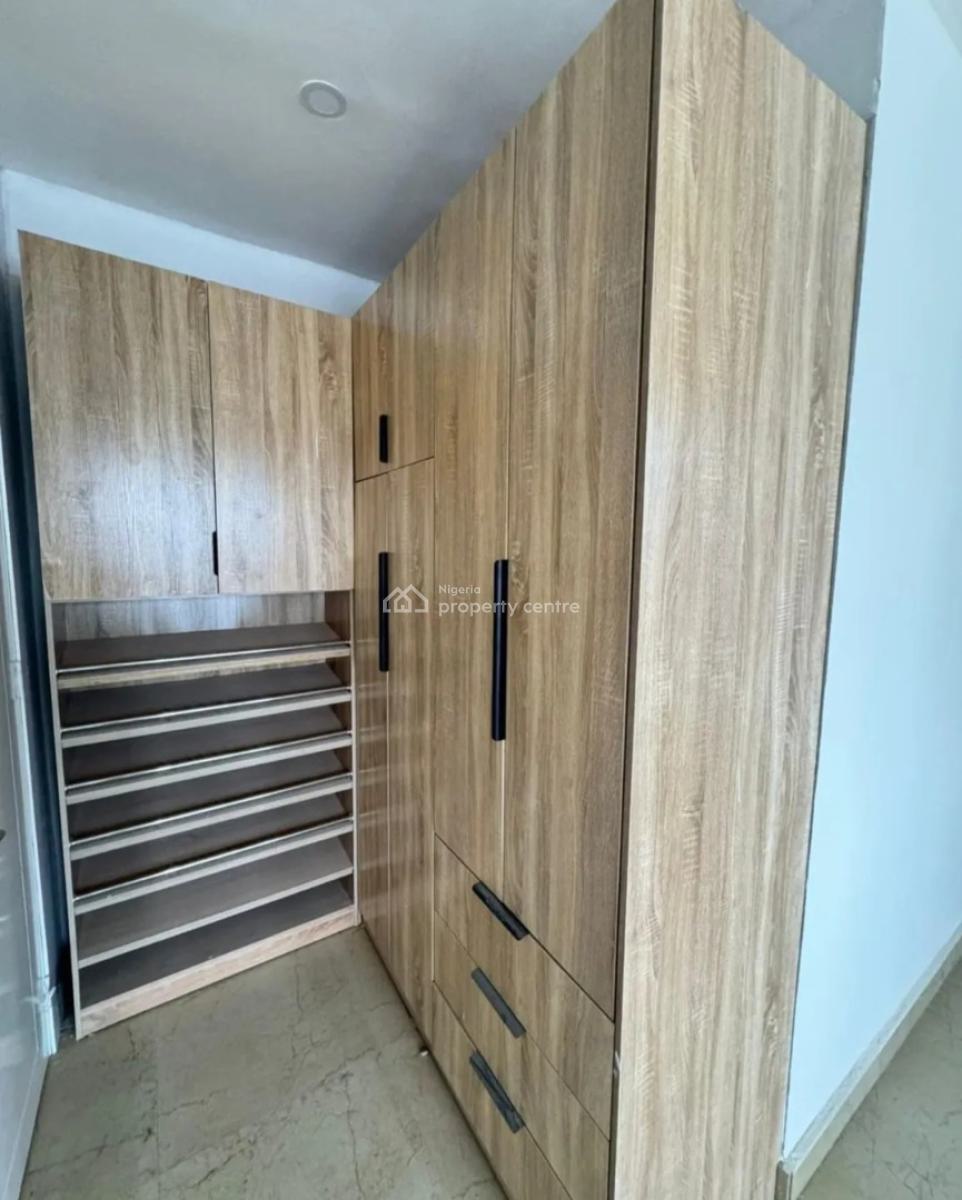 Serviced with 24/7 Power Supply 3 Bedroom En-suite Flat, Victoria Island (vi), Lagos, Flat / Apartment for Rent