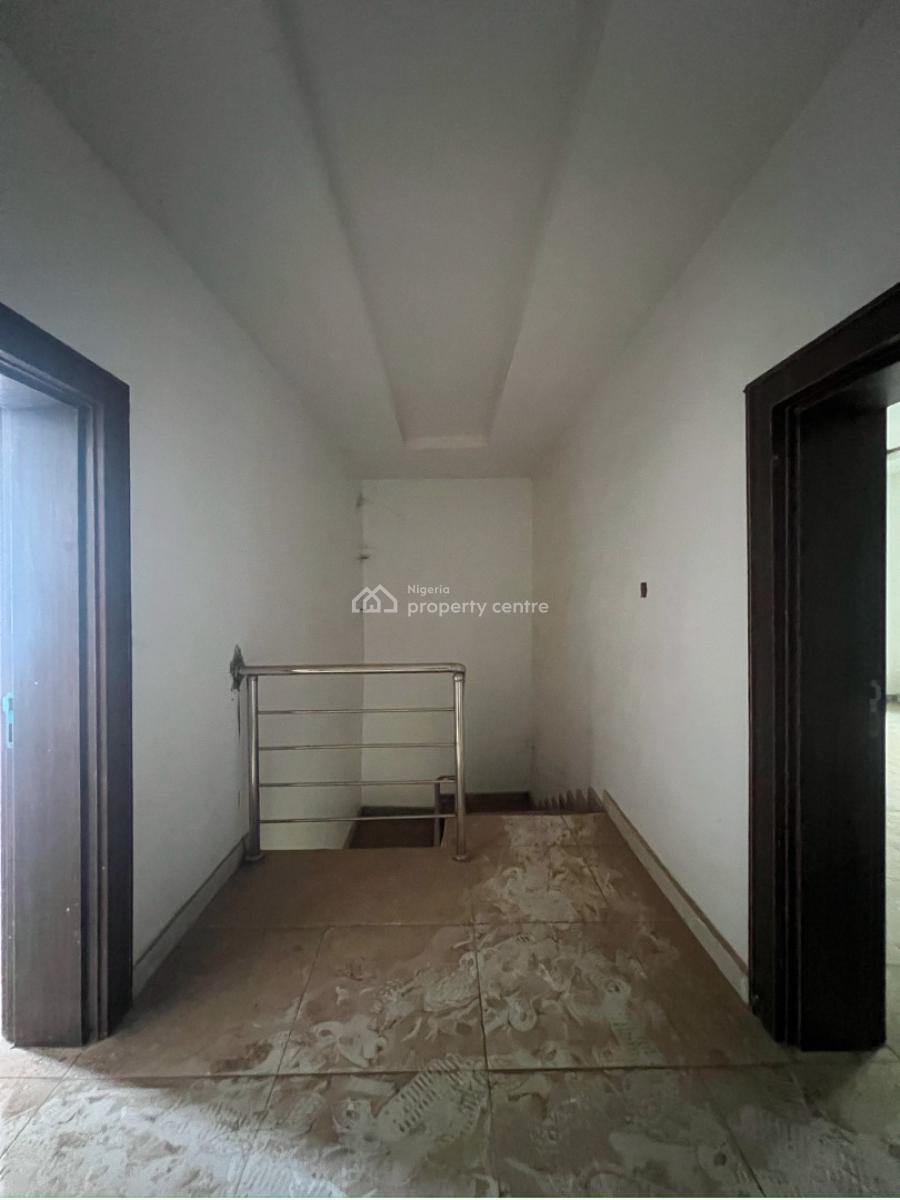 4 Bedroom Town with En-suite Bq, Garki, Abuja, Terraced Duplex for Sale