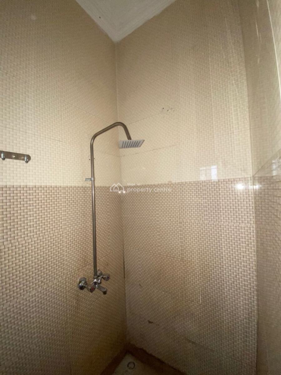 Spacious 3 Bedroom Apartment Upstairs, Agungi, Lekki, Lagos, Flat / Apartment for Rent