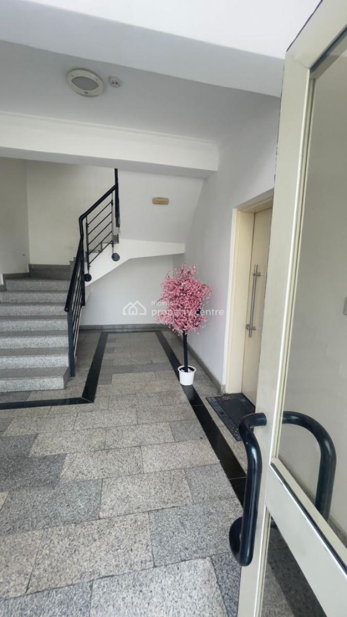 Clean & Spacious 1-bedroom Apartment with 20 Hours Power Supply, Oniru, Victoria Island (vi), Lagos, Flat / Apartment for Rent