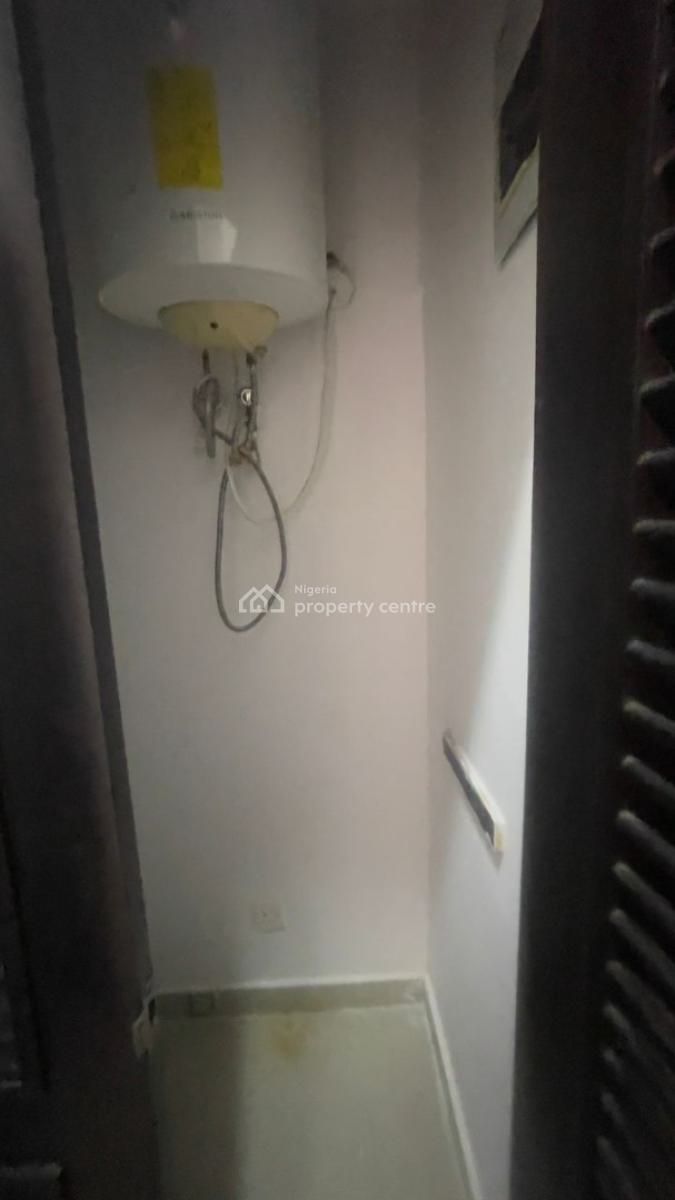 Clean & Spacious 1-bedroom Apartment with 20 Hours Power Supply, Oniru, Victoria Island (vi), Lagos, Flat / Apartment for Rent