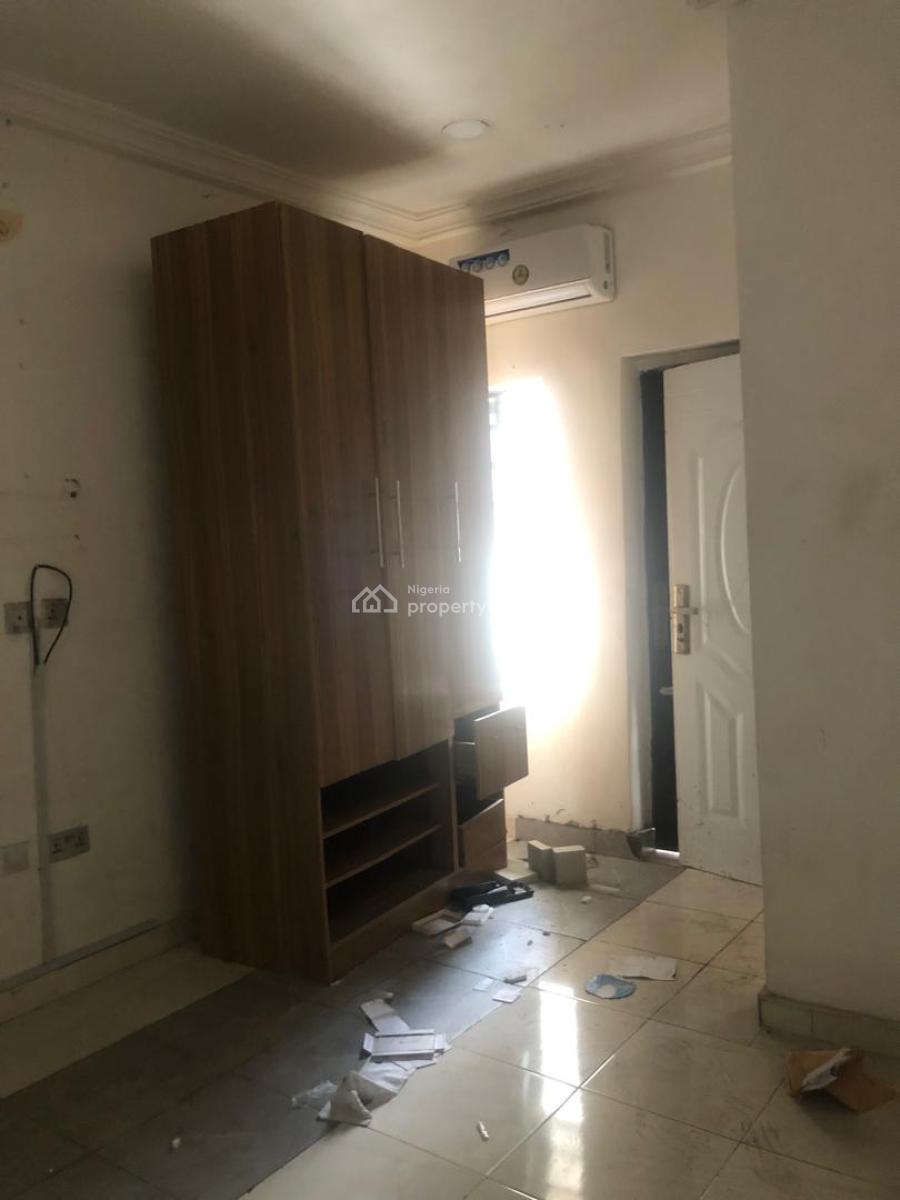 2 Bedroom Flat, Ikota, Lekki, Lagos, Flat / Apartment for Sale