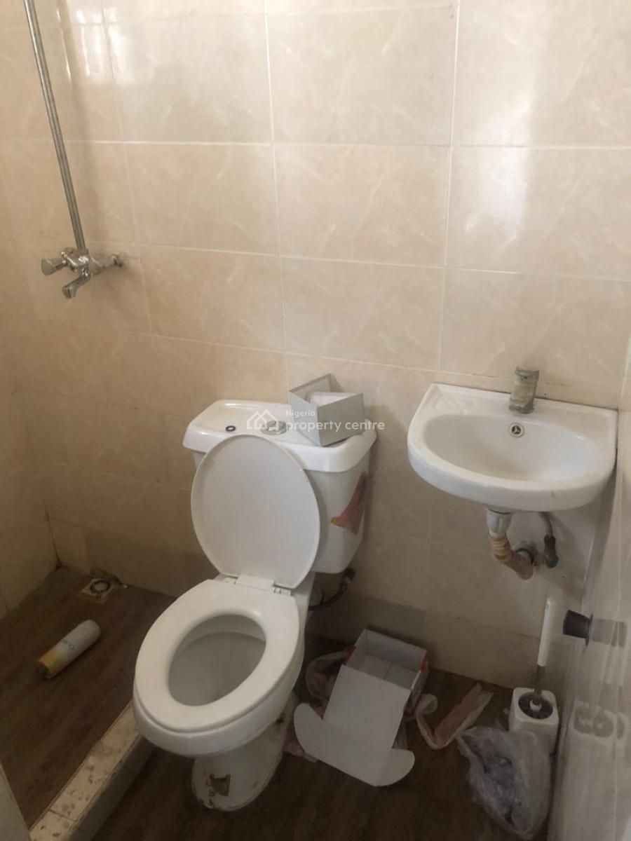 2 Bedroom Flat, Ikota, Lekki, Lagos, Flat / Apartment for Sale