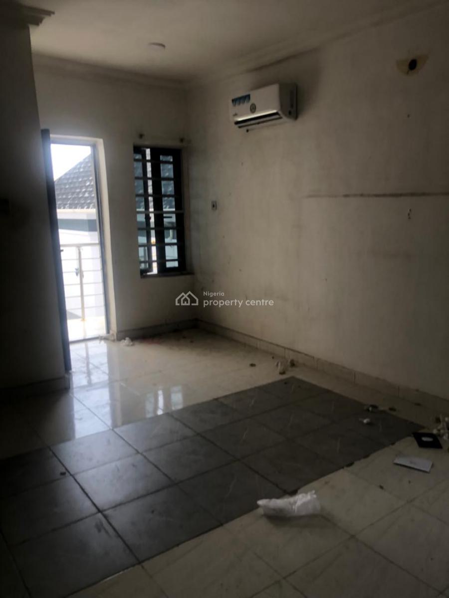 2 Bedroom Flat, Ikota, Lekki, Lagos, Flat / Apartment for Sale