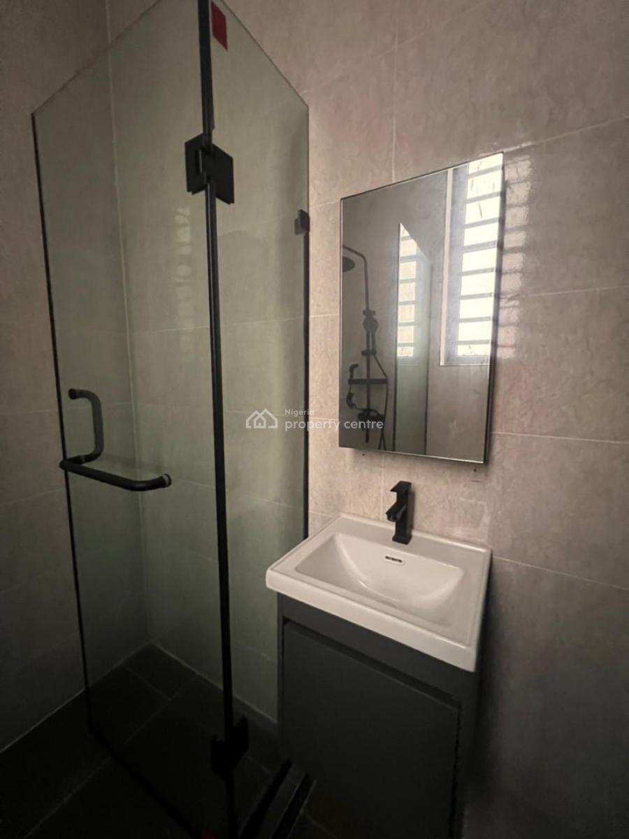 Beautiful Newly Built 3 Bedroom Apartment with Bq in a Secured Estate, Lekki Phase 1, Lekki, Lagos, Flat / Apartment for Rent