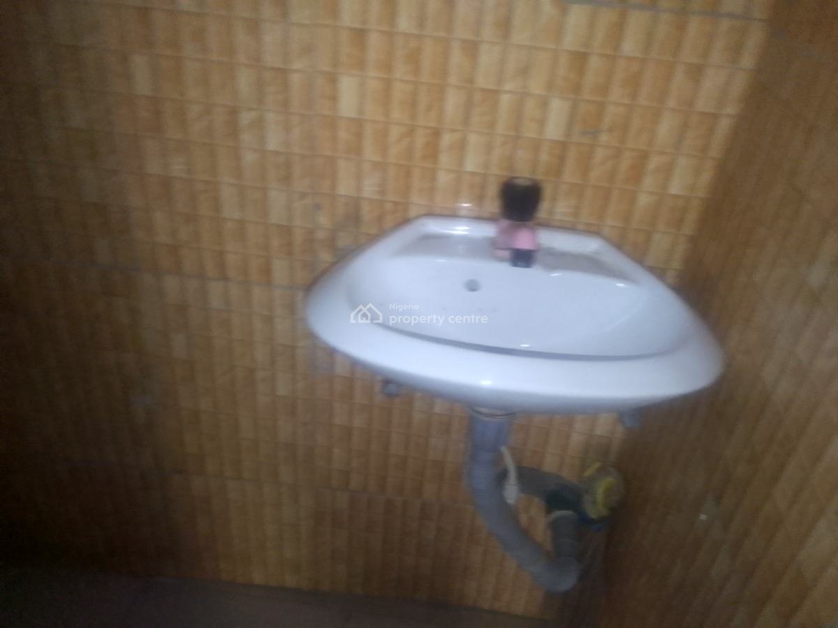 Spacious Luxury Selfcon with Excellent Features, Peacecastle Estate, Ogombo, Ajah, Lagos, Self Contain (single Rooms) for Rent