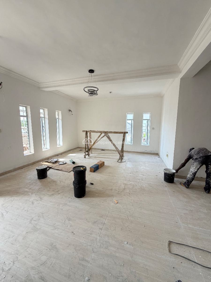 Spacious 4 Bedroom Maisonette Duplex, Lekki Phase 1, Lekki, Lagos, Block of Flats for Sale