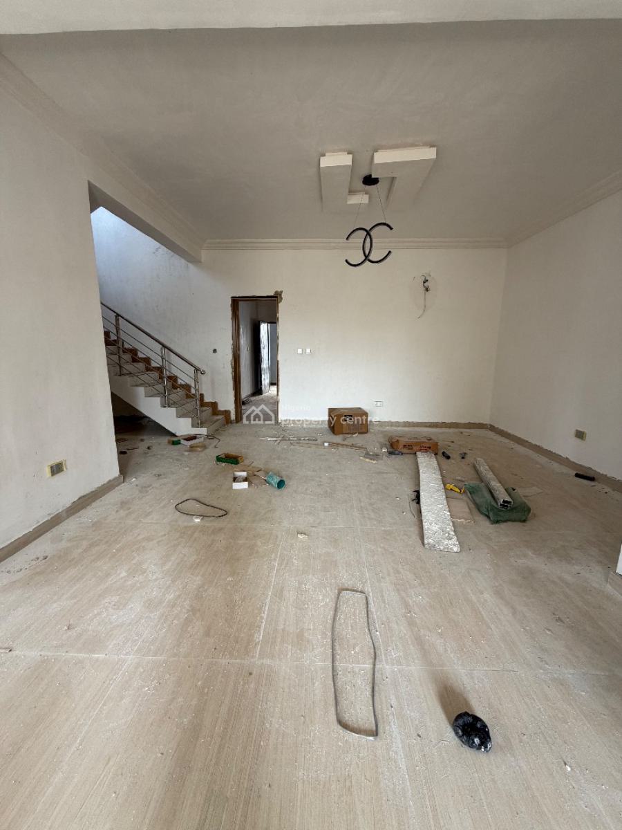 Spacious 4 Bedroom Maisonette Duplex, Lekki Phase 1, Lekki, Lagos, Block of Flats for Sale