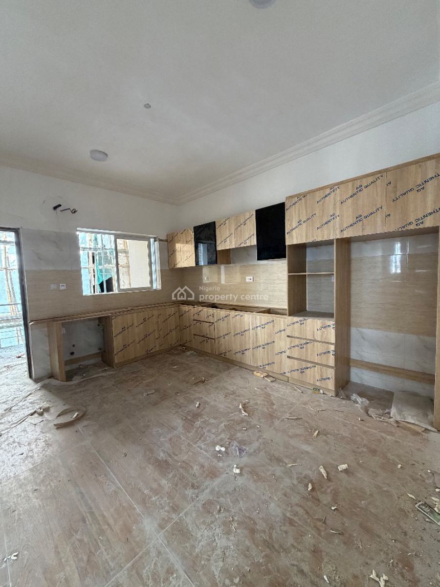 Spacious 4 Bedroom Maisonette Duplex, Lekki Phase 1, Lekki, Lagos, Block of Flats for Sale