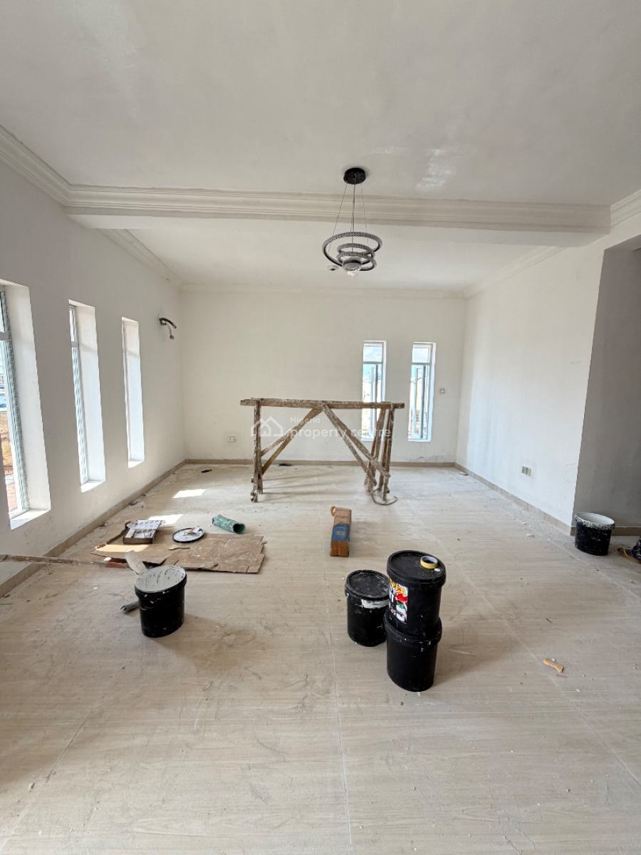 Spacious 4 Bedroom Maisonette Duplex, Lekki Phase 1, Lekki, Lagos, Block of Flats for Sale