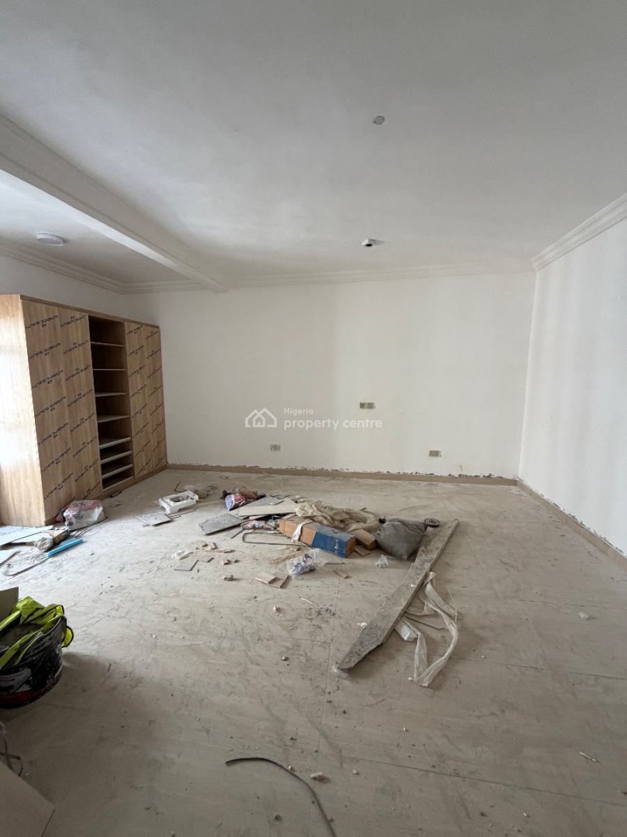 Spacious 4 Bedroom Maisonette Duplex, Lekki Phase 1, Lekki, Lagos, Block of Flats for Sale