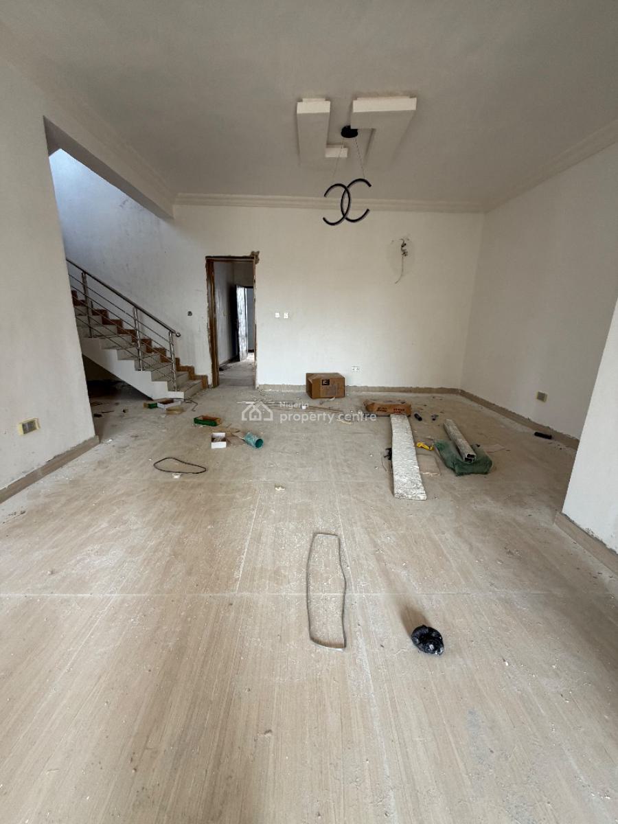 Spacious 4 Bedroom Maisonette Duplex, Lekki Phase 1, Lekki, Lagos, Block of Flats for Sale