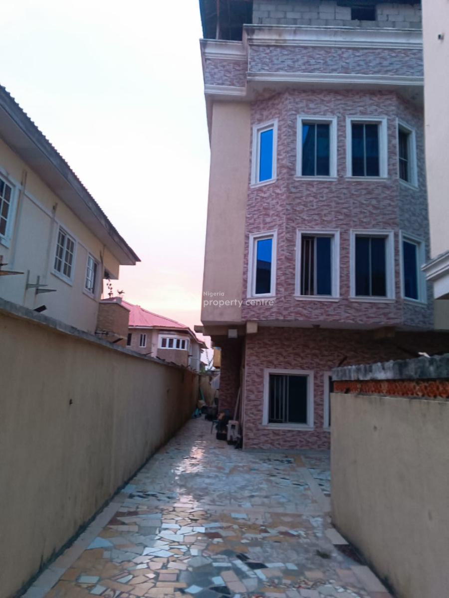 Self Contain Bq on 1st Floor in a Secured Estate, Off New Road (opposite Chevron), Igbo Efon, Lekki, Lagos, Self Contain (single Rooms) for Rent
