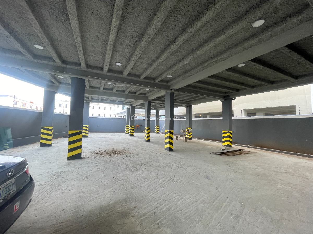 Ultra-modern 3 Bedrooms Maisonette with Elevator, Lekki Phase 1, Lekki, Lagos, Flat / Apartment for Rent