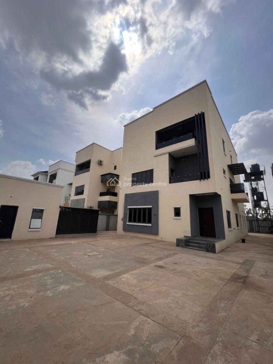 Luxury 6 Bedroom Stand-alone Duplex, Guzape, Guzape District, Abuja, Detached Duplex for Sale