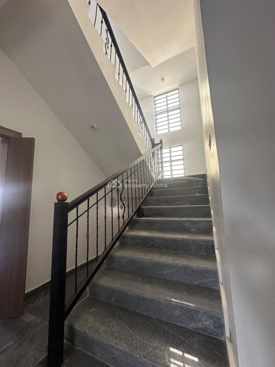 Luxury 6 Bedroom Stand-alone Duplex, Guzape, Guzape District, Abuja, Detached Duplex for Sale