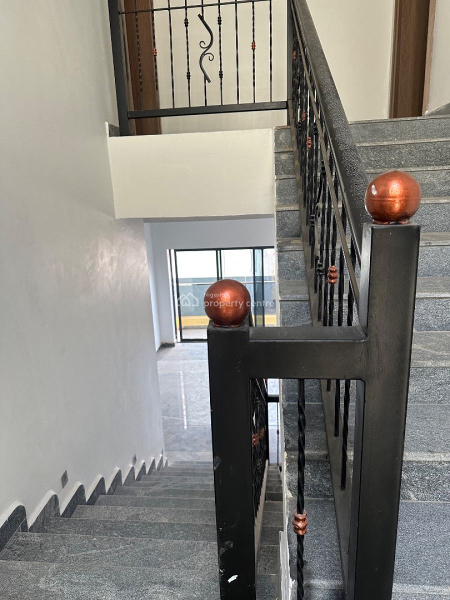 Luxury 6 Bedroom Stand-alone Duplex, Guzape, Guzape District, Abuja, Detached Duplex for Sale