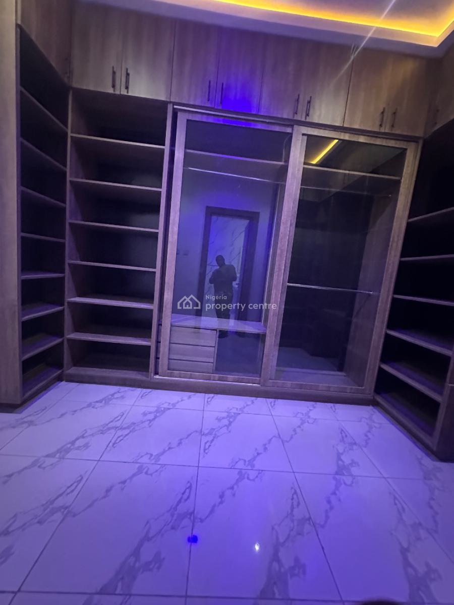 Luxury 6 Bedroom Stand-alone Duplex, Guzape, Guzape District, Abuja, Detached Duplex for Sale