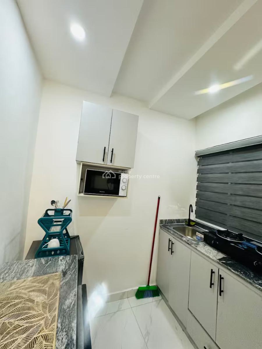 Ngz Lvn Studio (sa7), Dele Adedeji Street, Lekki Phase 1, Lekki, Lagos, Flat / Apartment Short Let
