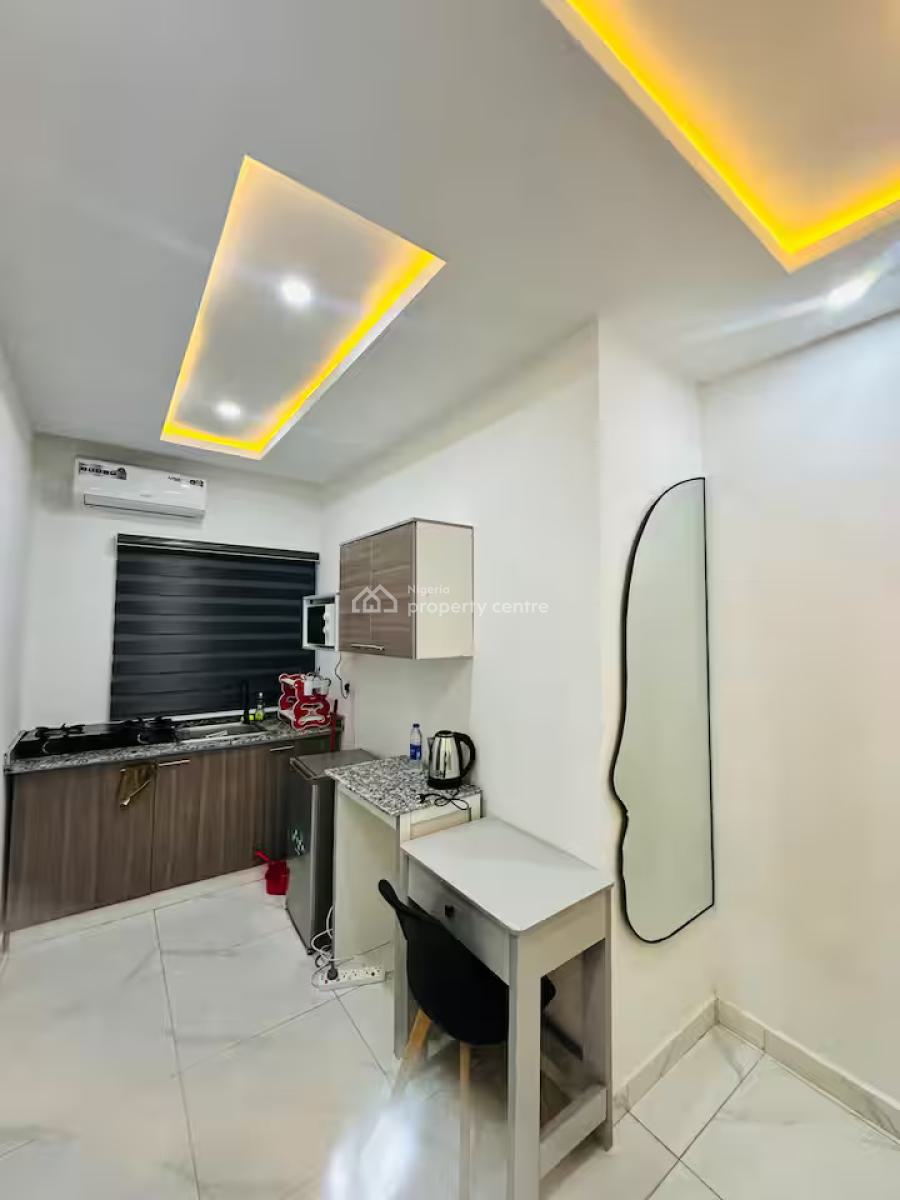 Ngz Lvn Studio Sa2, Dele Adedeji Street, Lekki Phase 1, Lekki, Lagos, Flat / Apartment Short Let