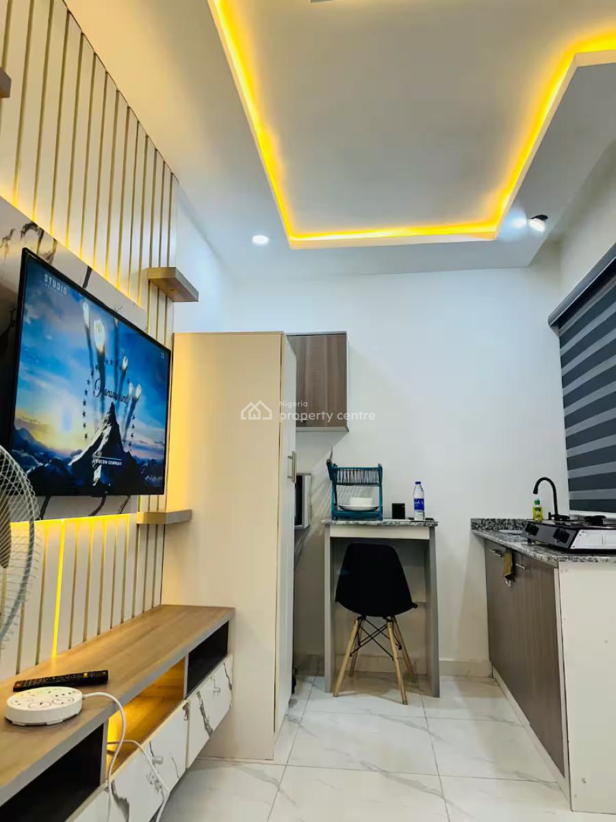 Ngz Lvn Studio Sa3, Dele Adedeji Street, Lekki Phase 1, Lekki, Lagos, Flat / Apartment Short Let