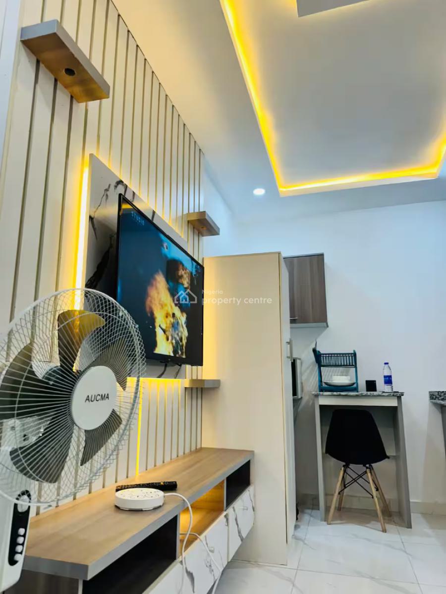 Ngz Lvn Studio Sa3, Dele Adedeji Street, Lekki Phase 1, Lekki, Lagos, Flat / Apartment Short Let