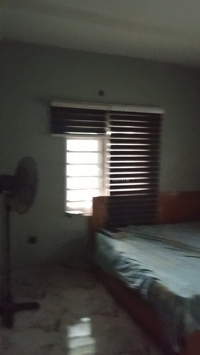 Spacious 4 Bedroom Self Compound Owner Moving Out, Ogombo Roundabout, Ogombo, Ajah, Lagos, Detached Duplex for Rent