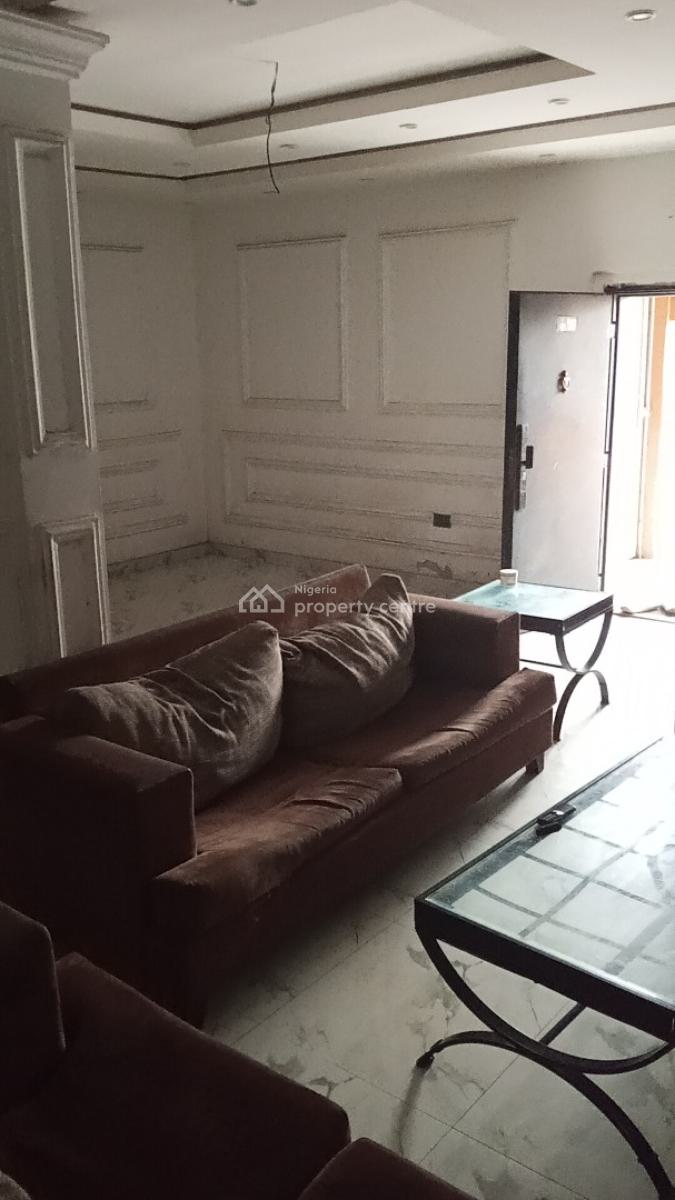 Spacious 4 Bedroom Self Compound Owner Moving Out, Ogombo Roundabout, Ogombo, Ajah, Lagos, Detached Duplex for Rent