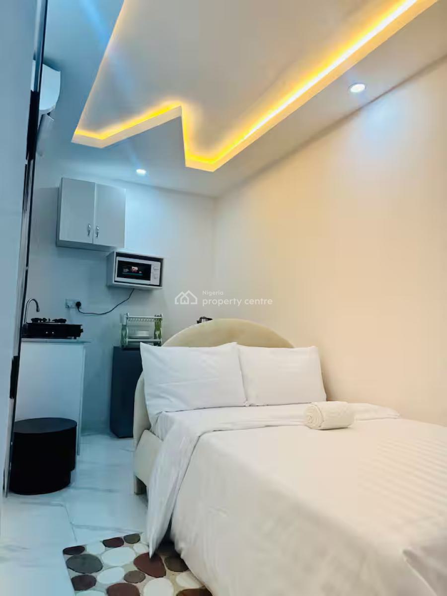Ngz Lvn Studio(s3), Dele Adedeji Street, Lekki Phase 1, Lekki, Lagos, Flat / Apartment Short Let