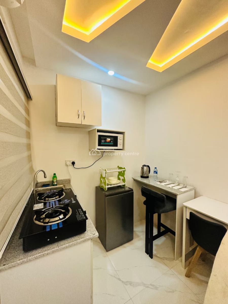 Ngz Lvn Studio(s3), Dele Adedeji Street, Lekki Phase 1, Lekki, Lagos, Flat / Apartment Short Let