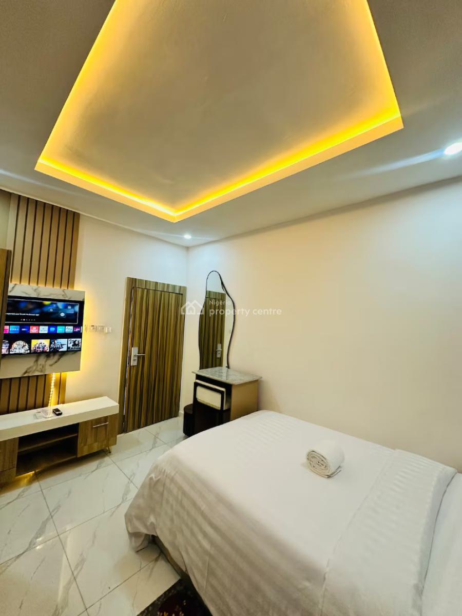 Ngz Lvn Studio(s5), Dele Adedeji Street, Lekki Phase 1, Lekki, Lagos, Flat / Apartment Short Let