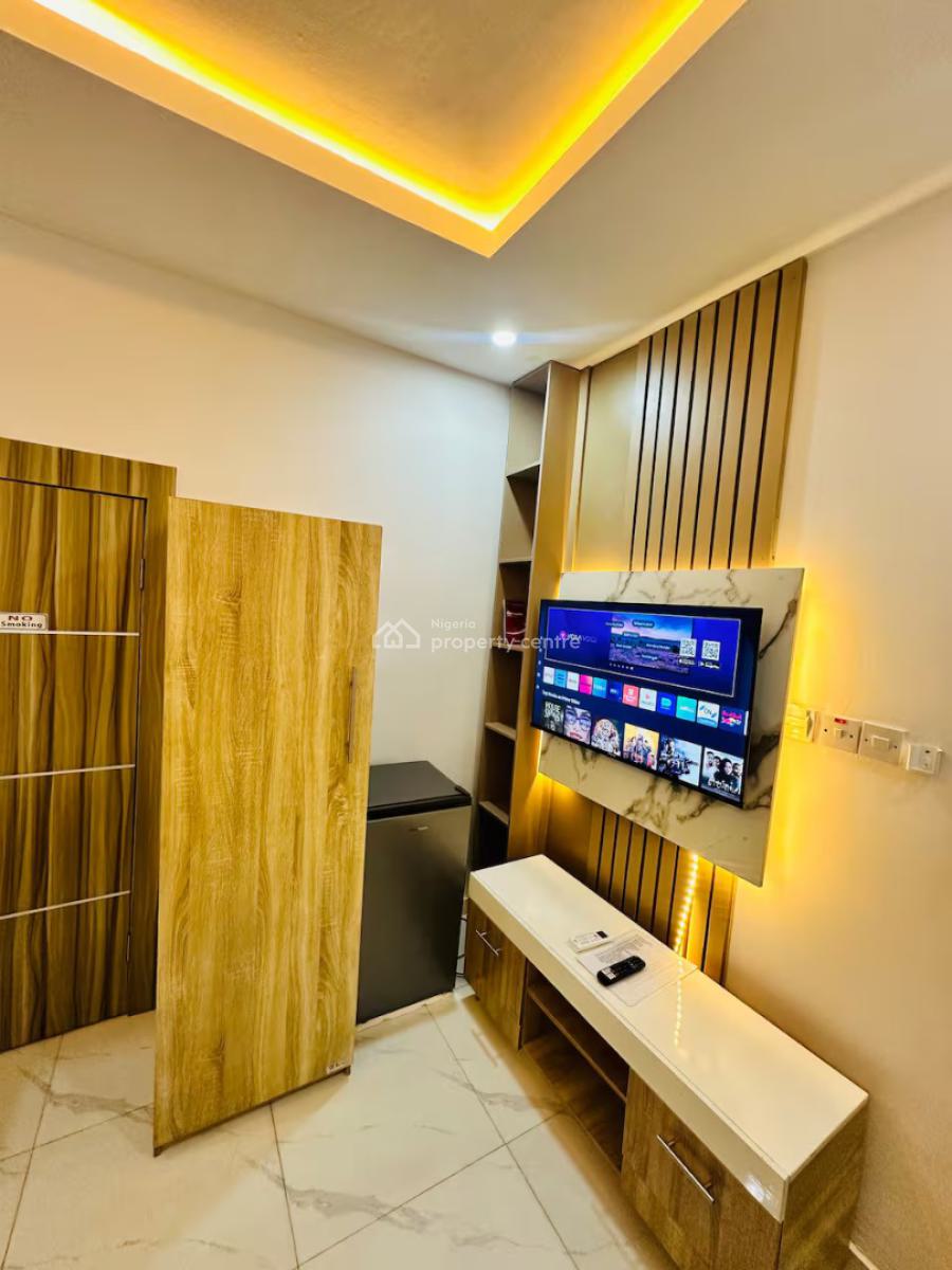 Ngz Lvn Studio(s5), Dele Adedeji Street, Lekki Phase 1, Lekki, Lagos, Flat / Apartment Short Let