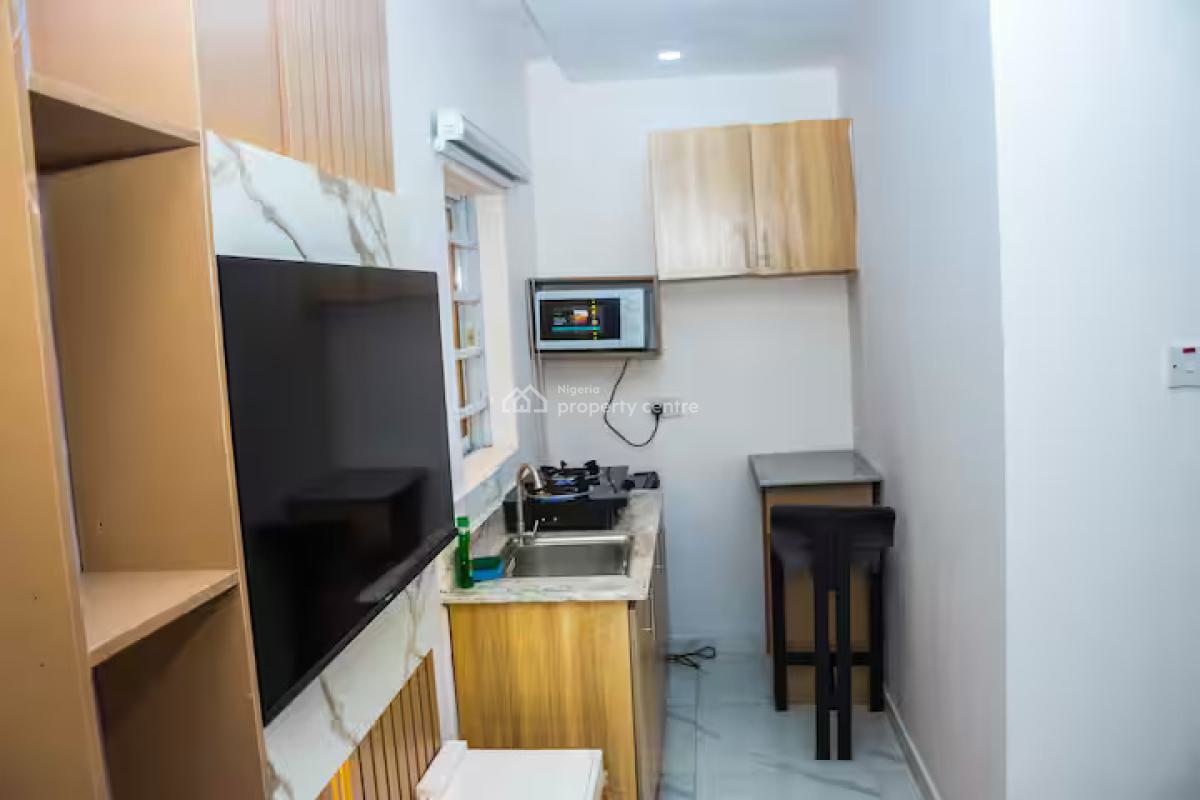 Ngz Lvn Studio(s6), Dele Adedeji Street, Lekki Phase 1, Lekki, Lagos, Flat / Apartment Short Let