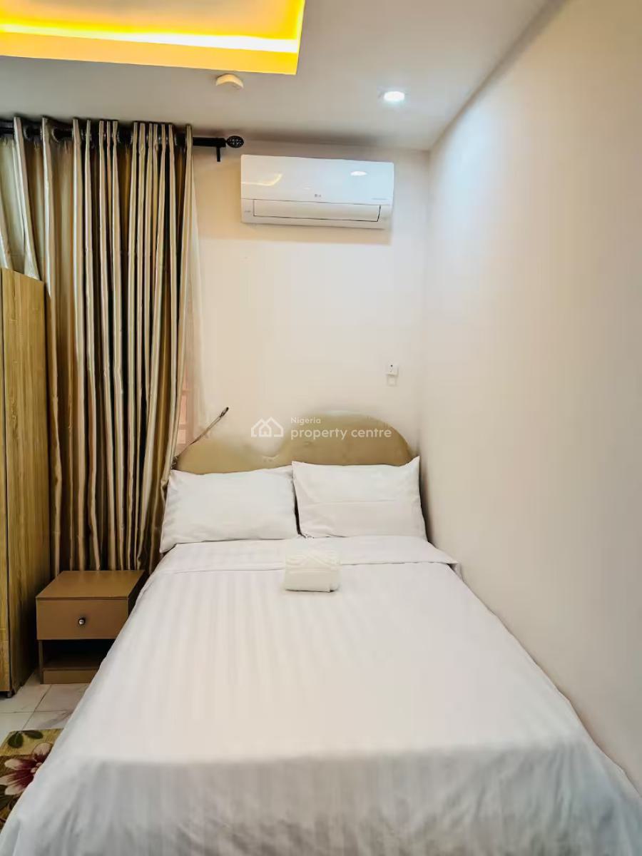 Ngz Lvn Studio(s6), Dele Adedeji Street, Lekki Phase 1, Lekki, Lagos, Flat / Apartment Short Let
