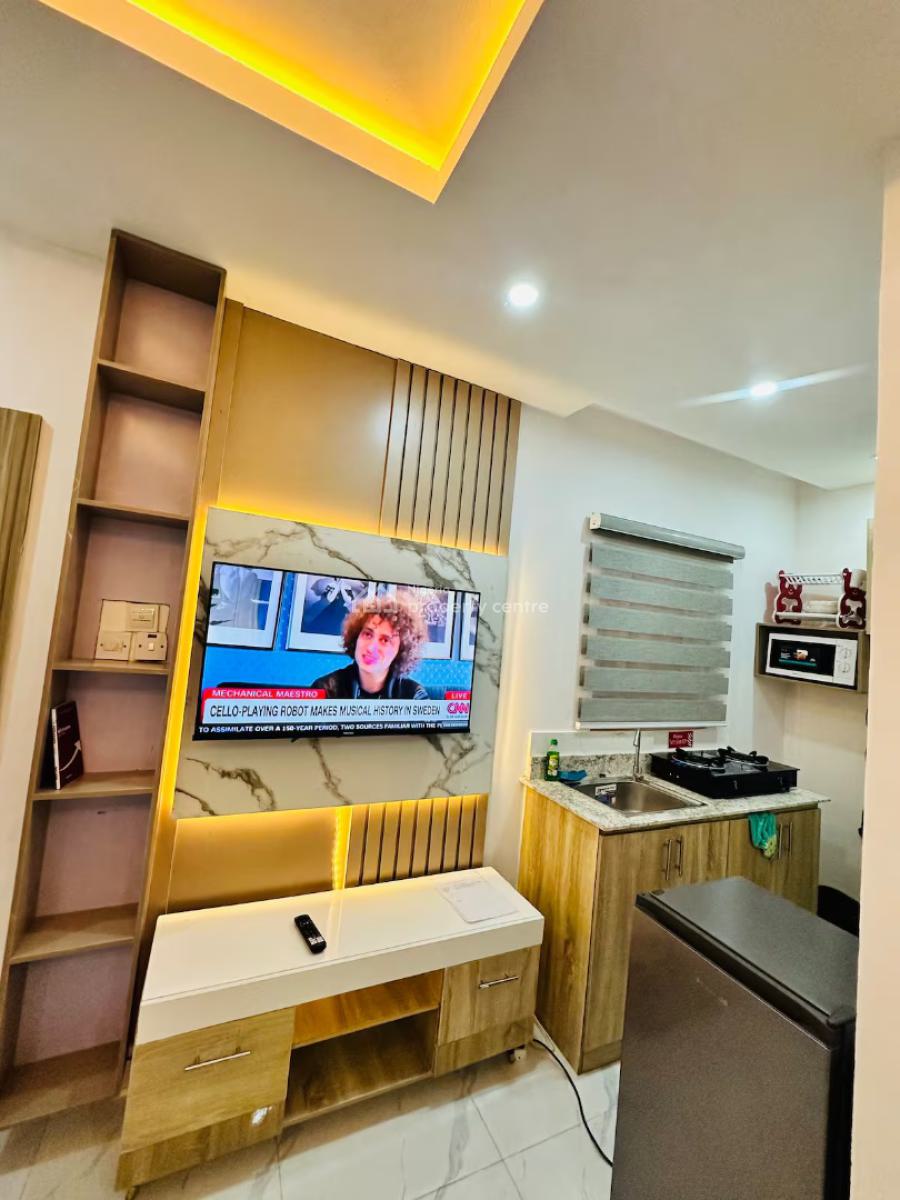 Ngz Lvn Studio(s6), Dele Adedeji Street, Lekki Phase 1, Lekki, Lagos, Flat / Apartment Short Let
