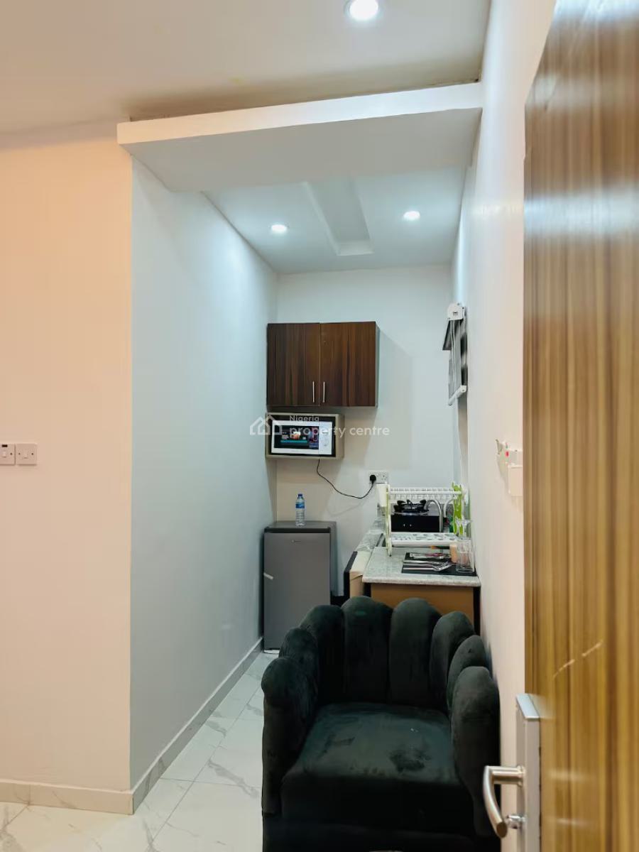 Ngz Lvn Studio(s7), Dele Adedeji Street, Lekki Phase 1, Lekki, Lagos, Flat / Apartment Short Let