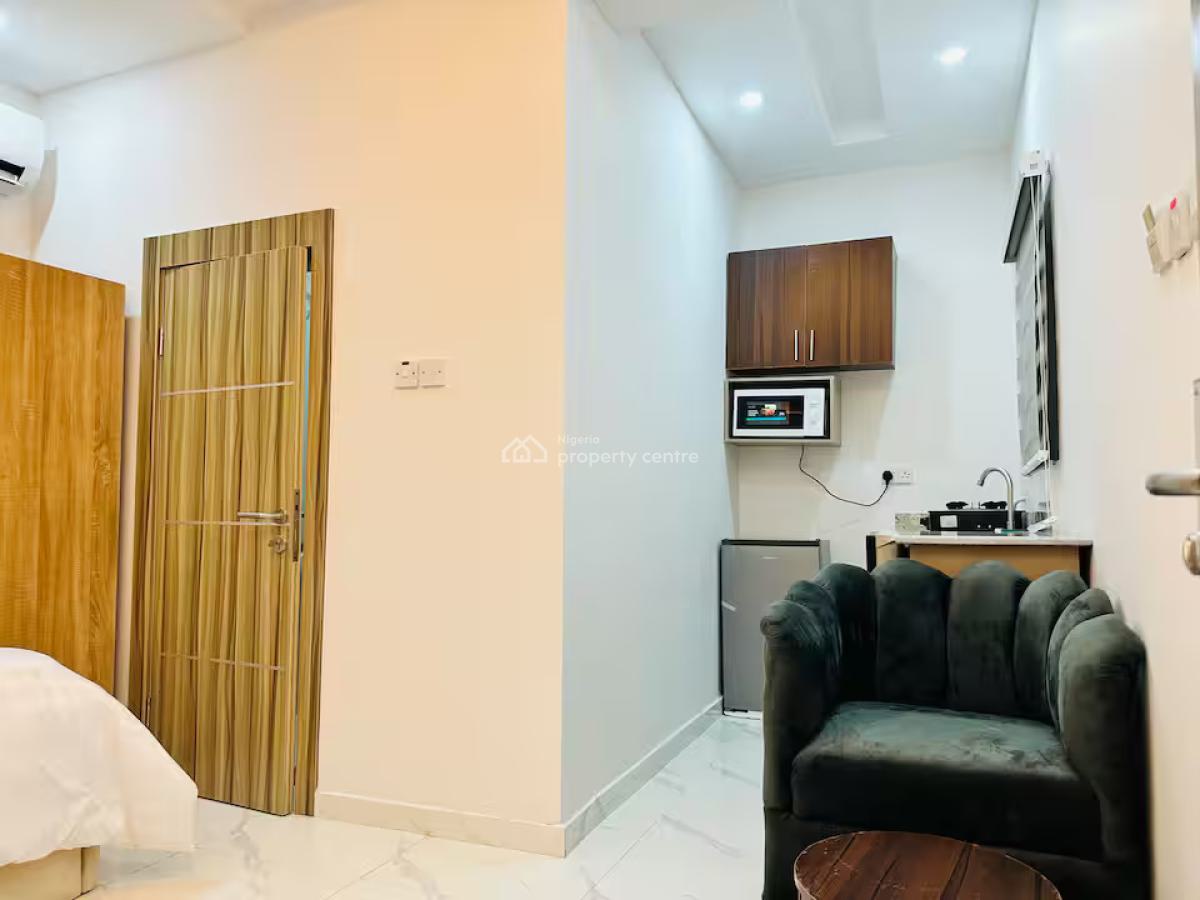 Ngz Lvn Studio(s7), Dele Adedeji Street, Lekki Phase 1, Lekki, Lagos, Flat / Apartment Short Let