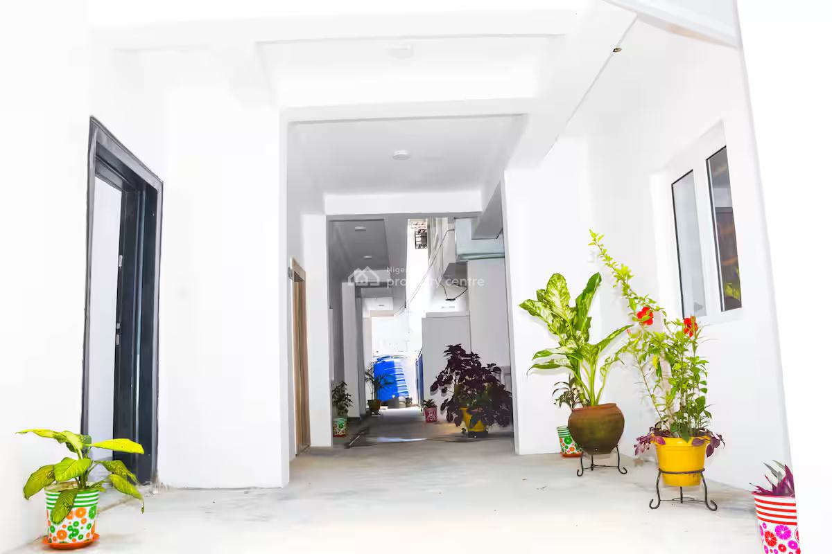 Ngz Lvn Studio(s8), Dele Adedeji Street, Lekki Phase 1, Lekki, Lagos, Flat / Apartment Short Let