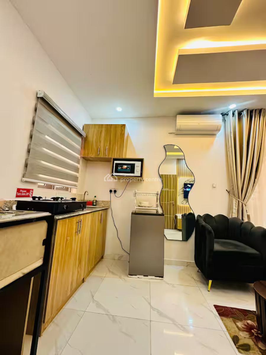 Ngz Lvn Studio(s8), Dele Adedeji Street, Lekki Phase 1, Lekki, Lagos, Flat / Apartment Short Let