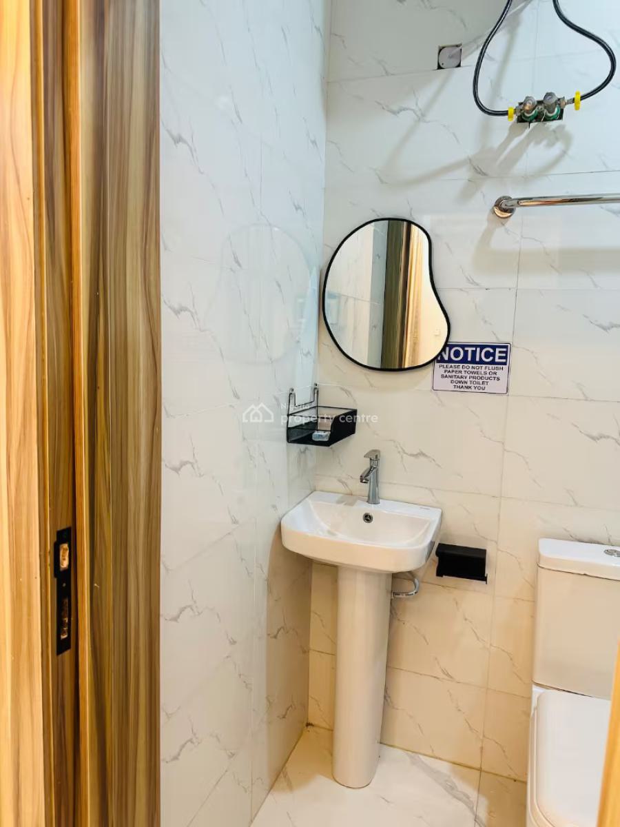 Ngz Lvn Studio(s8), Dele Adedeji Street, Lekki Phase 1, Lekki, Lagos, Flat / Apartment Short Let