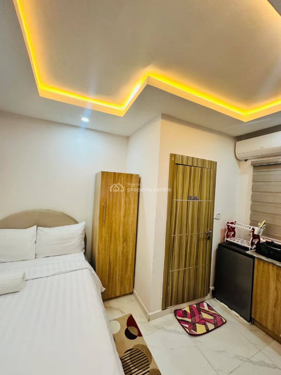 Ngz Lvn Studio(s9), Dele Adedeji Street, Lekki Phase 1, Lekki, Lagos, Flat / Apartment Short Let