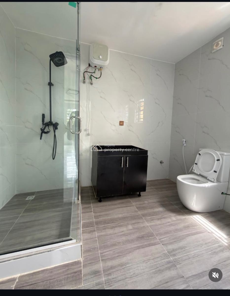 4  Bedroom House with a  Bq and Study, Maryland, Anthony, Maryland, Lagos, Detached Duplex for Sale