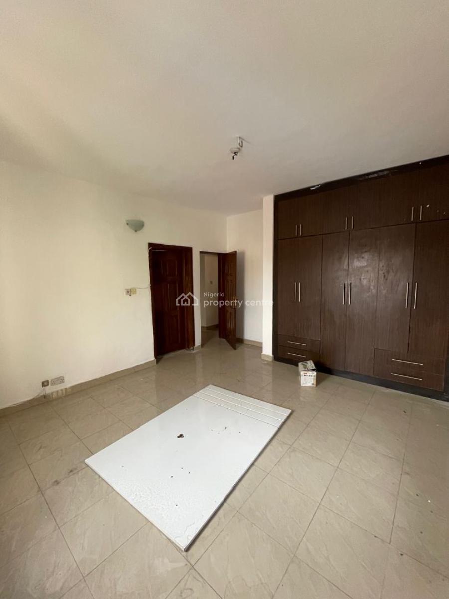 Spacious Massive 2 Bedroom Flat in a Secured Neighborhood, Off Prime Water Garden, Ikate Elegushi, Lekki, Lagos, Flat / Apartment for Rent